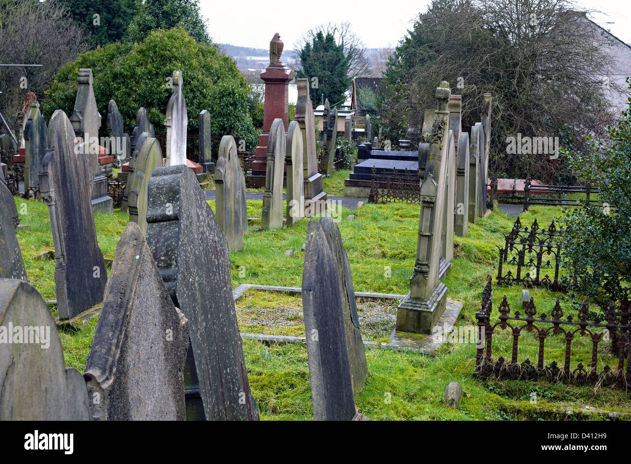 Very old headstones hi-res stock photography and images - Alamy