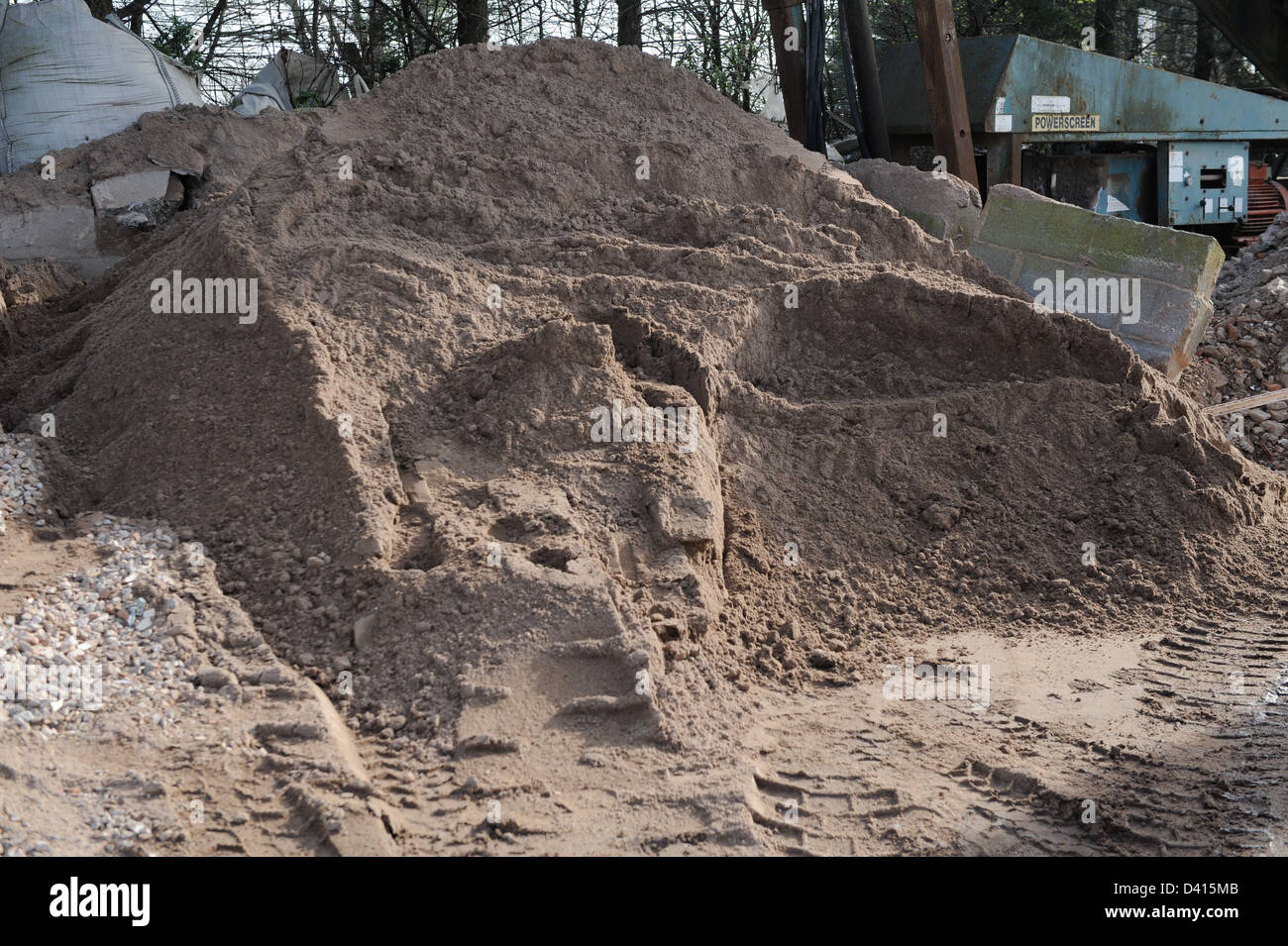 Aggregate storage hi-res stock photography and images - Alamy