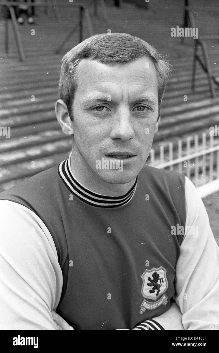 Alan Deakin Aston Villa FC footballer 1968 Stock Photo - Alamy