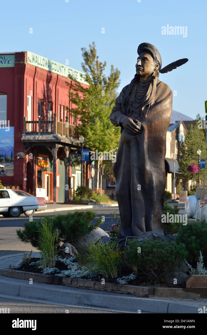 Bronze statue of Chief Joseph, by Bunn, on Main Street in