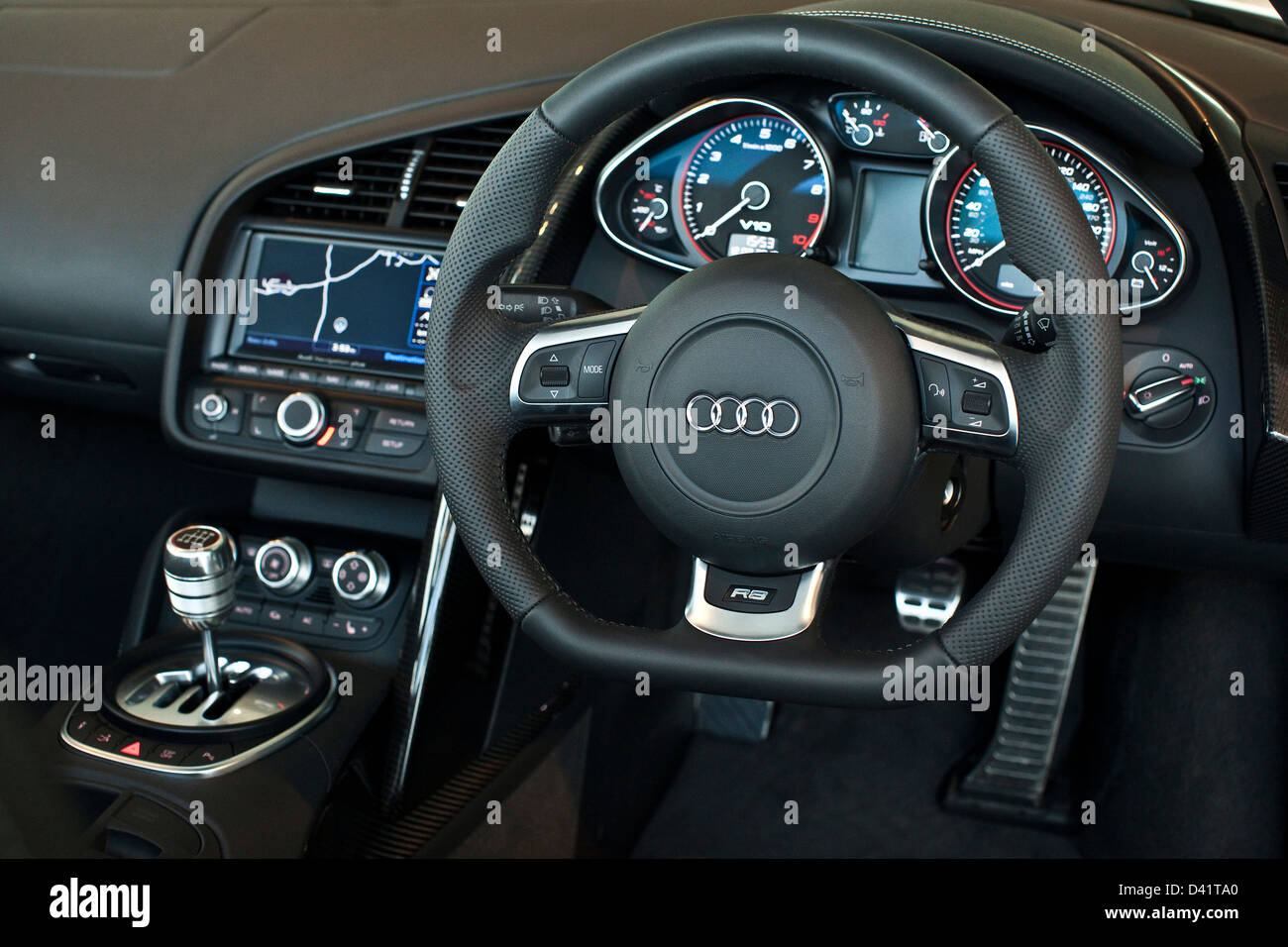 Dashboard and steering wheel, Audi R8 Spyder, Richmond, England, UK Stock  Photo - Alamy