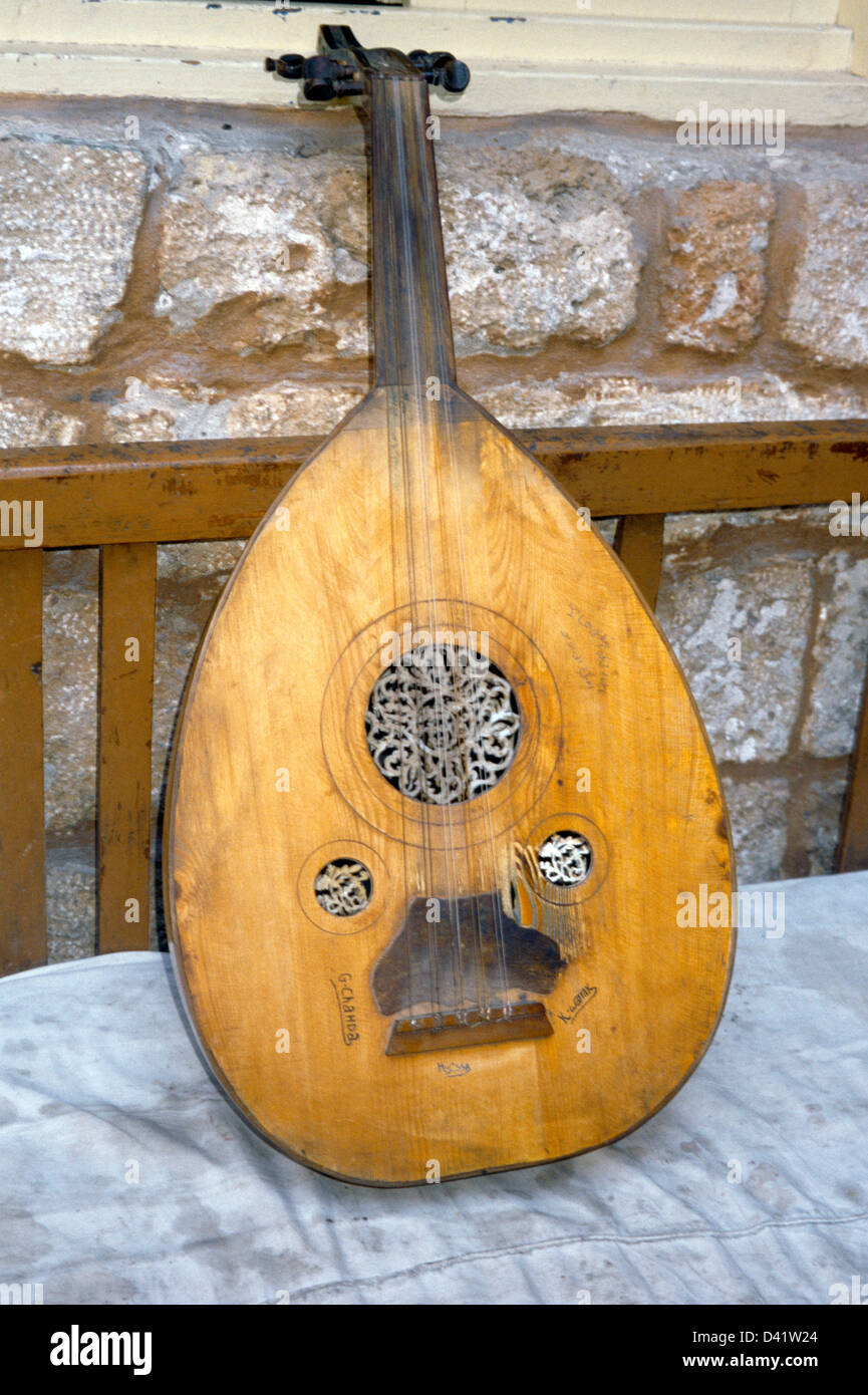 Oud instrument hires stock photography and images Alamy