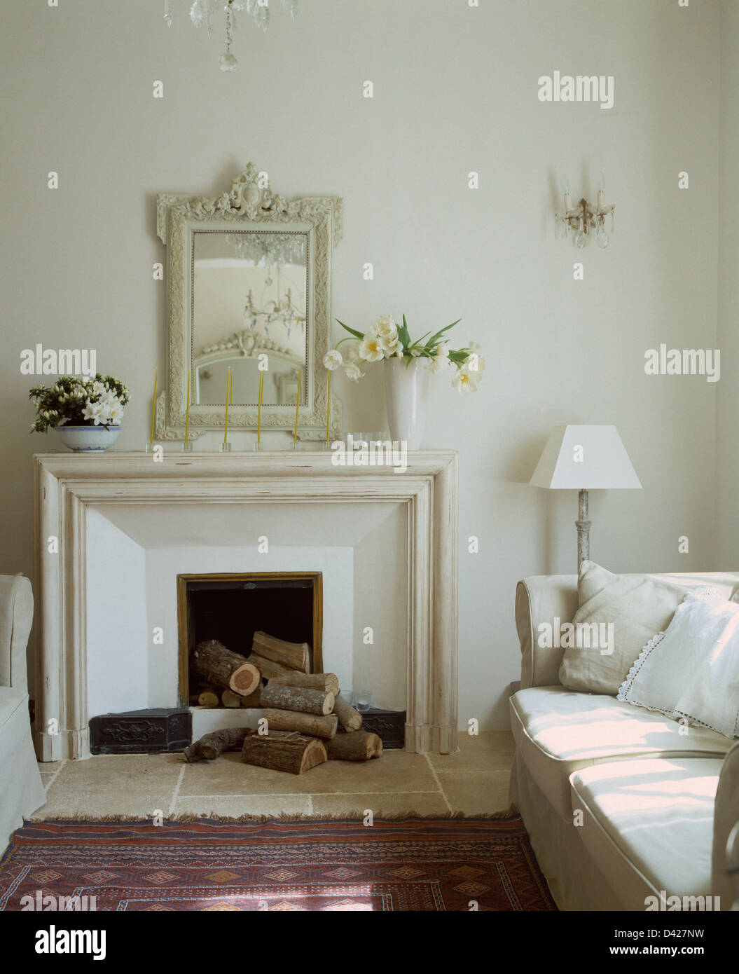 White mirror above white fireplace hi-res stock photography and images ...