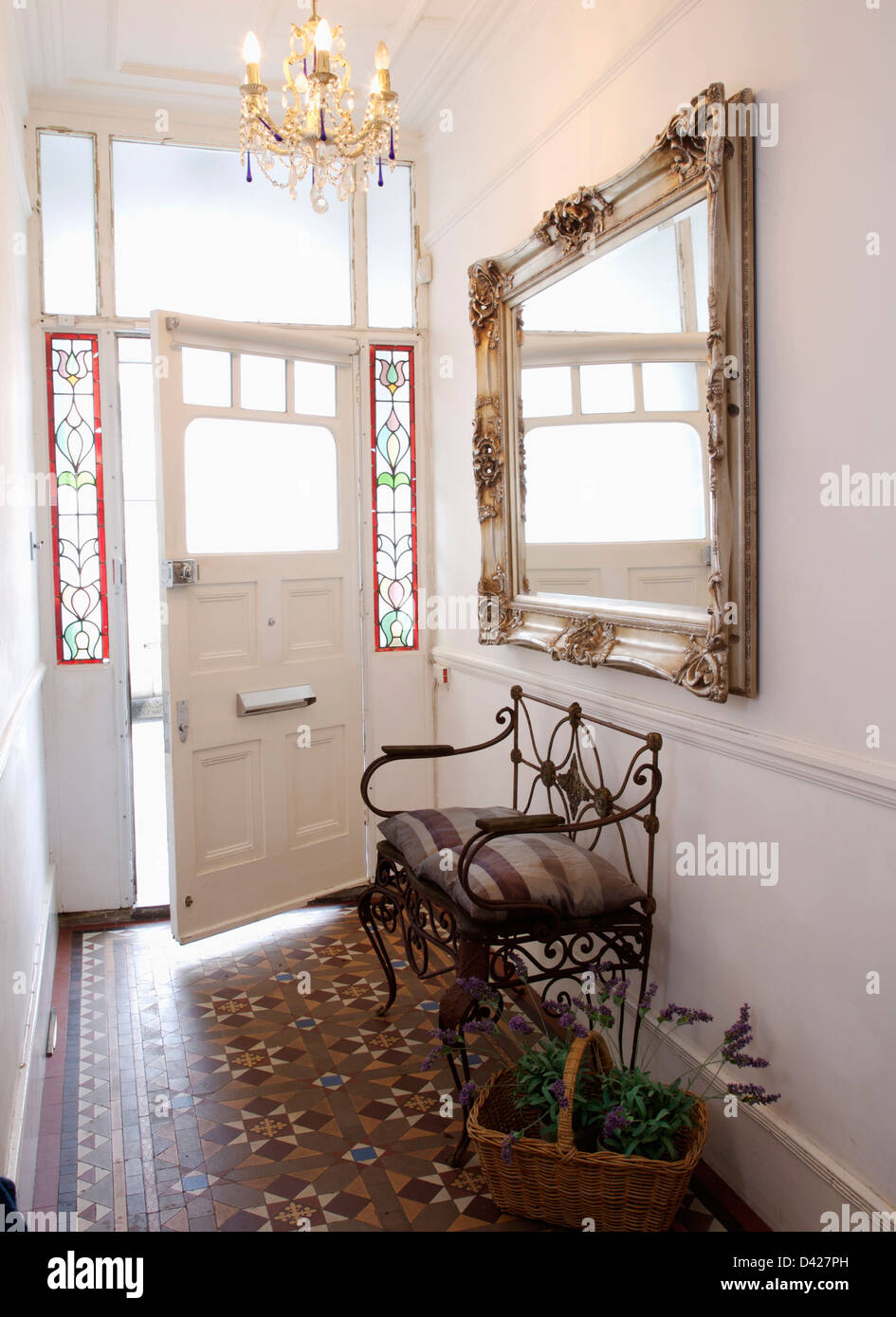 Large mirror white doors hi res stock photography and images Alamy