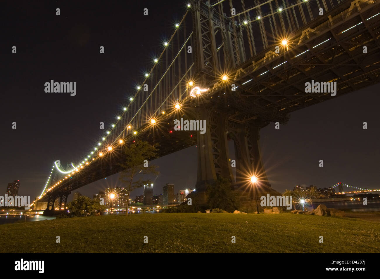 Manhattan Bridge at night, New York Stock Photo - Alamy