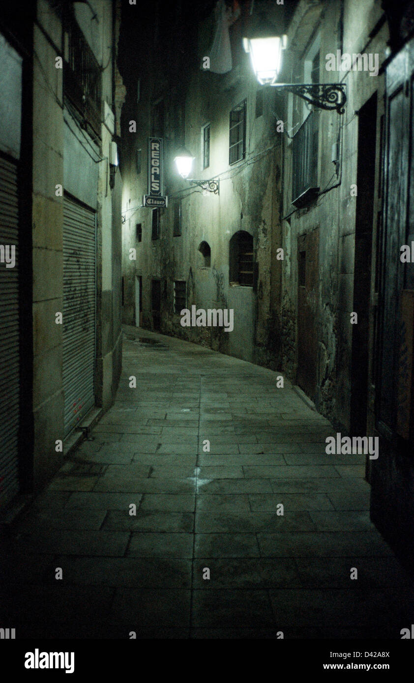 Gloomy Alleyway High Resolution Stock Photography And Images Alamy