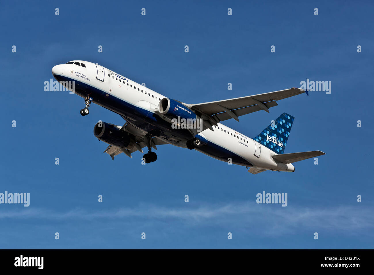 Airbus A320 of JetBlue on final approach Stock Photo