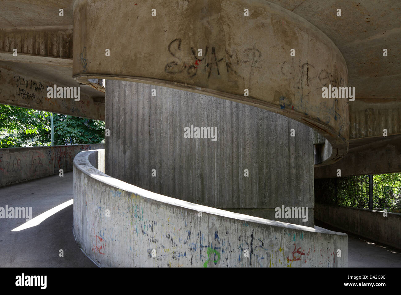 Concrete ramp hires stock photography and images Alamy