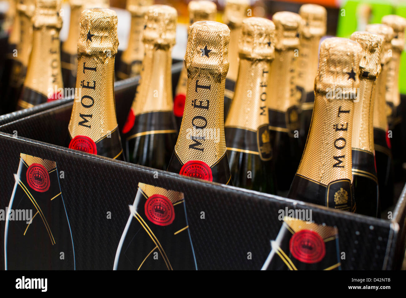 Moet hi-res stock photography and images - Alamy