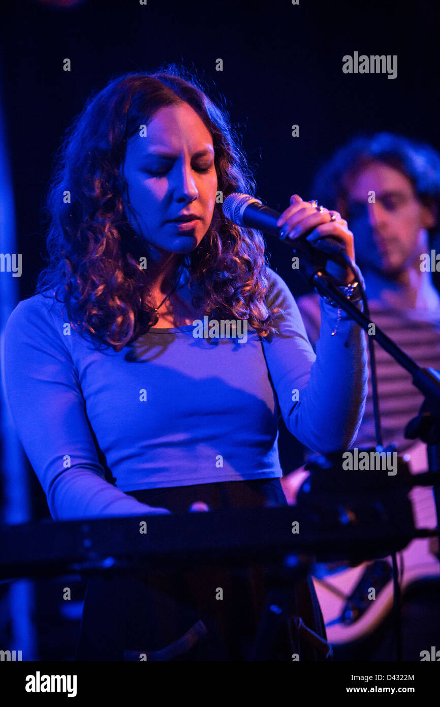 February 28, 2013 To present their first album "Shoestring" the Wall