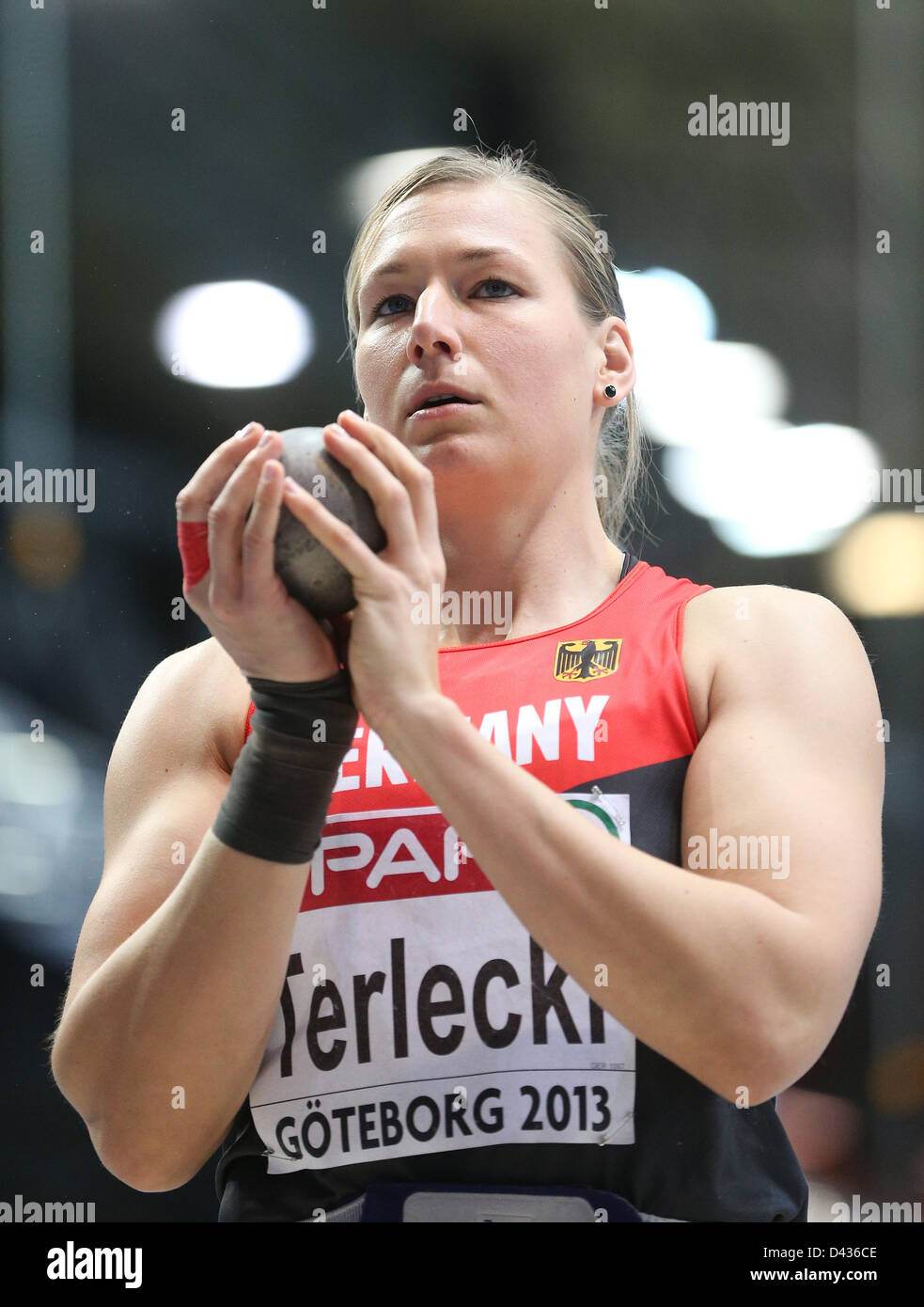 Germany's Josephine Terlecki competes in the women's shot put final event during the IAAF European Athletics Indoor Championships 2013 in the Scandinavium Arena in Gothenburg, Sweden, March 3, 2013. Foto: Christian Charisius/dpa +++(c) dpa - Bildfunk+++ Stock Photo