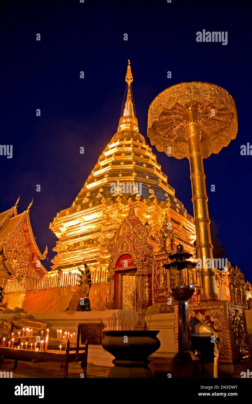 Golden altar of incense hi-res stock photography and images - Alamy