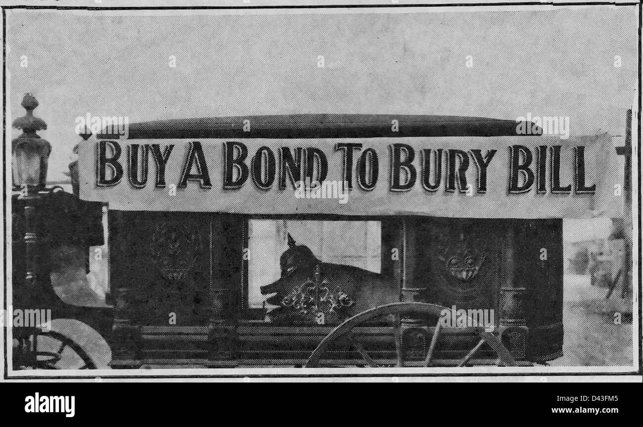 Buy a bond to bury Bill - American WWI display urging Americans to buy bonds to defeat Germany and Kaiser Wilhelm - Pig wearing helmet represents Kaiser Wilhelm, 1917 Stock Photo