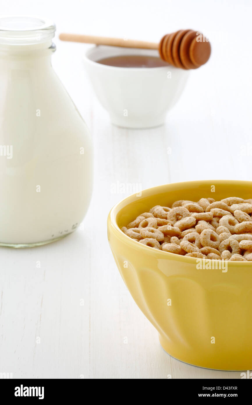 Delicious and nutritious lightly toasted honey, nuts and oats cereal