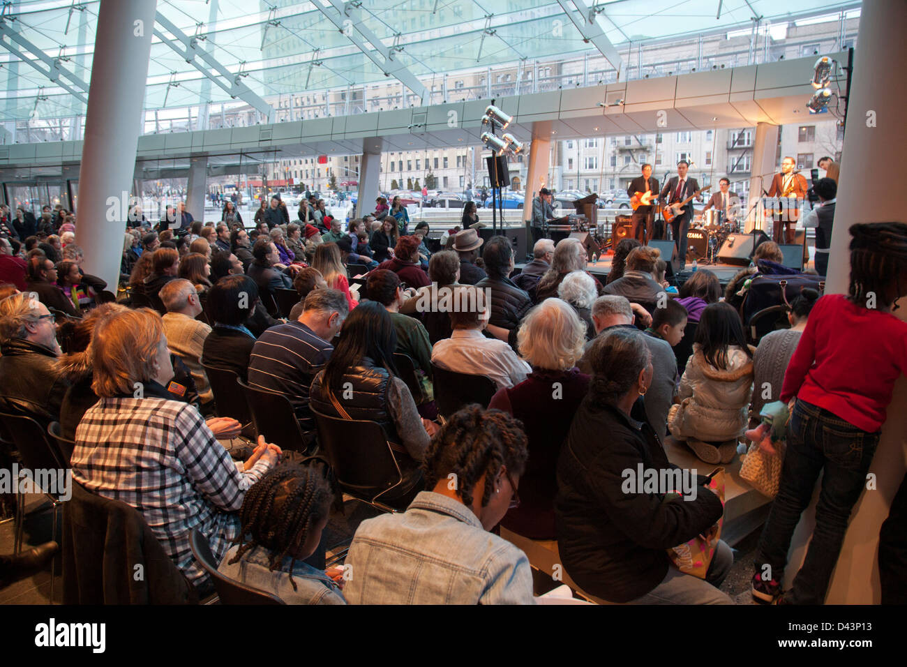 Brooklyn Museum Target first Saturday night Stock Photo Alamy