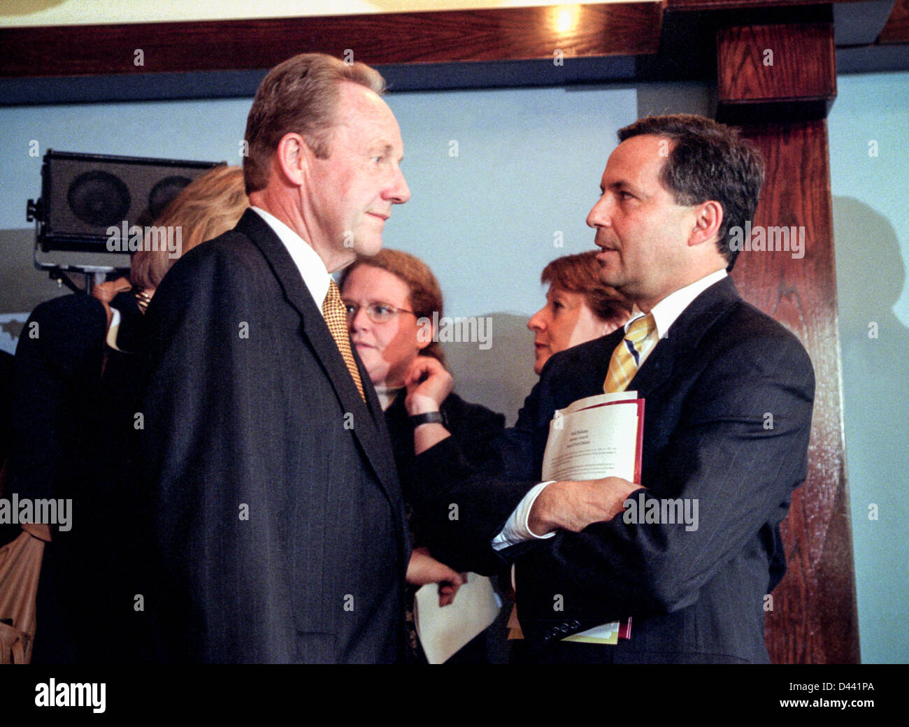 New York Attorney General Dennis Vacco (right) with Pennsylvania Attorney General Mike Fisher following the announced $206 billion settlement with tobacco companies November 16, 1998 in Washington, DC. Stock Photo