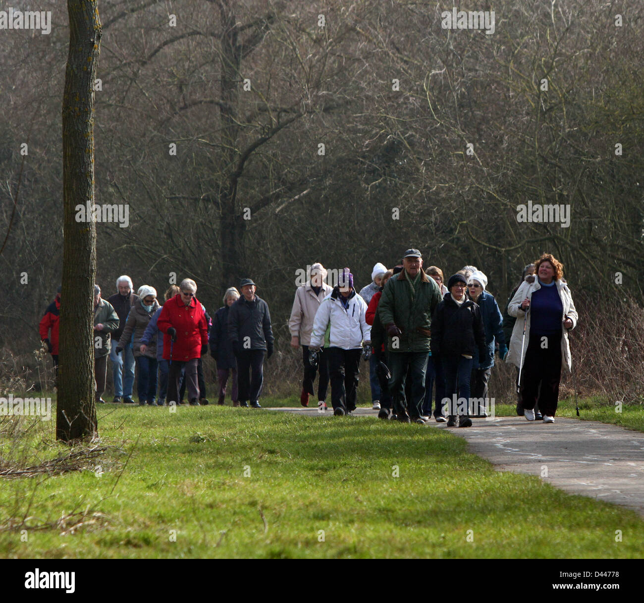 Peterborough, Cambridgeshire,UK. 4th March, 2013.  Spring is finally springing, for a couple of days at least, as a group of ramblers enjoy a ramble around Nene Park in Peterborough, Cambridgeshire. Pic: Paul Marriott Photography/Alamy Live News Stock Photo