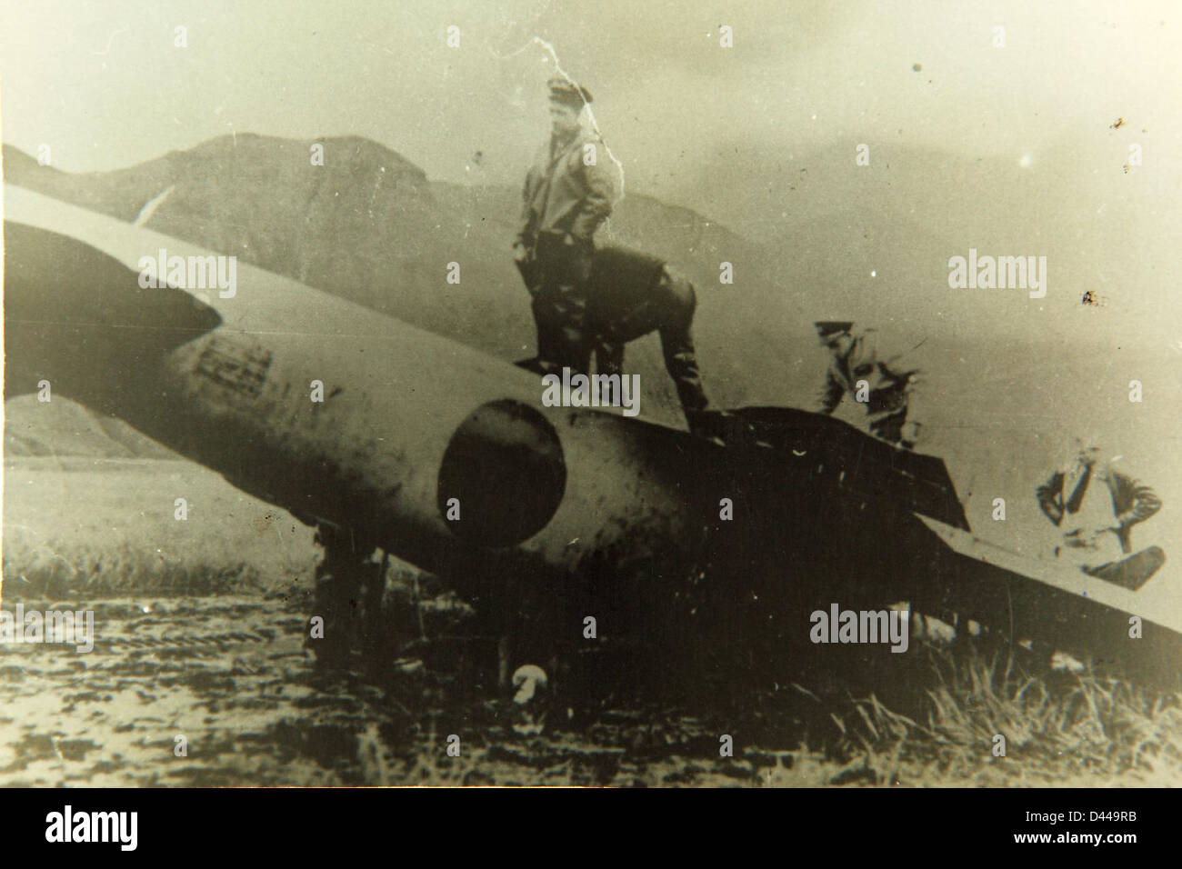 The Mitsubishi A6M Zero was a Japanese carrier-based fighter aircraft ...