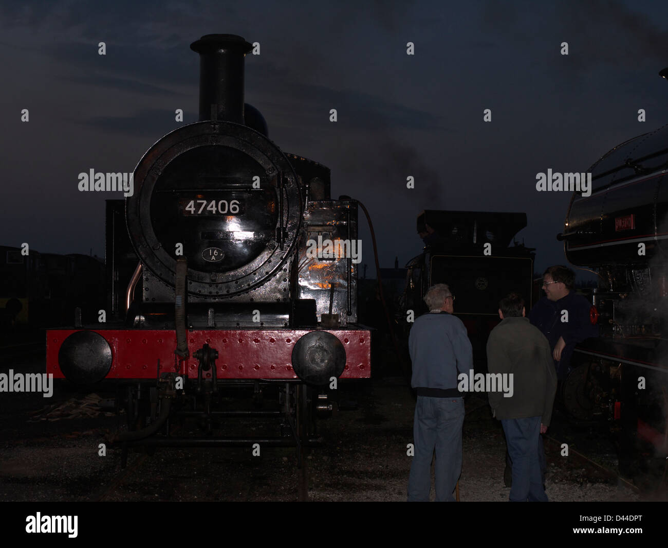 Vintage steam loco number 47406 on the Lincs Wolds Railway at night