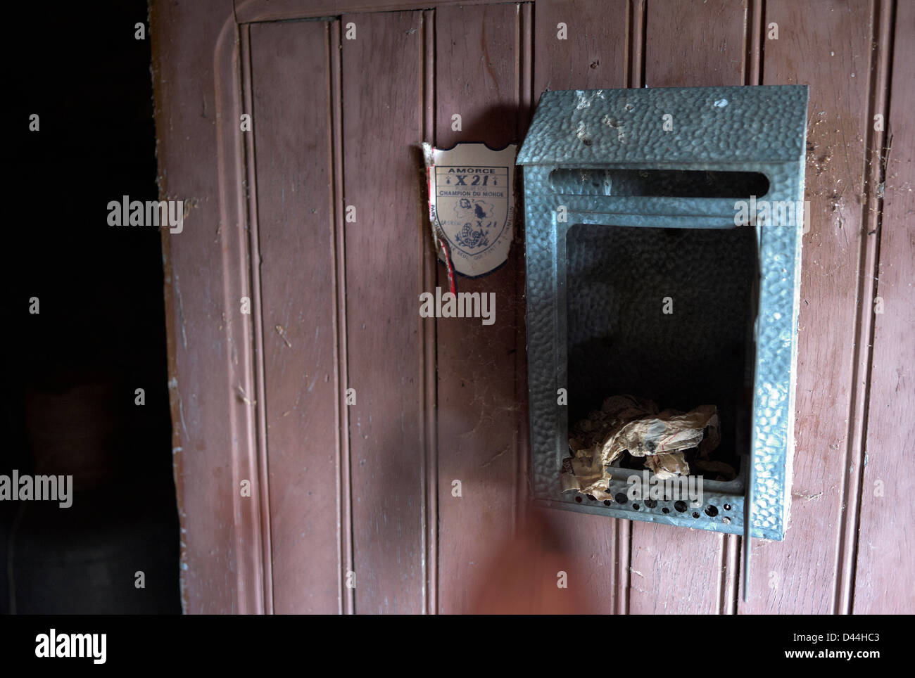 Old letterbox on door of deserted French house Stock Photo - Alamy