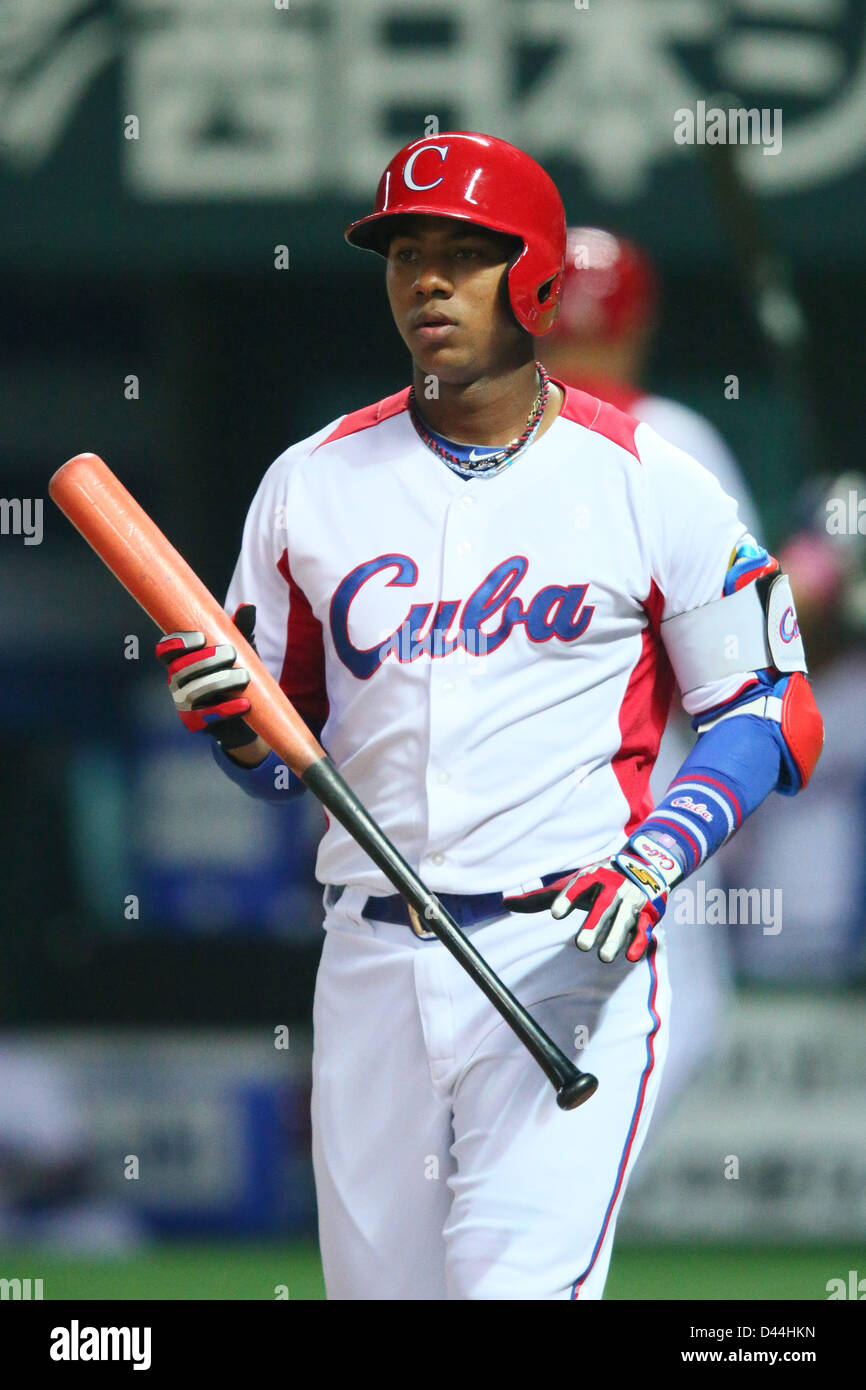 Cuban baseball player hi-res stock photography and images - Alamy