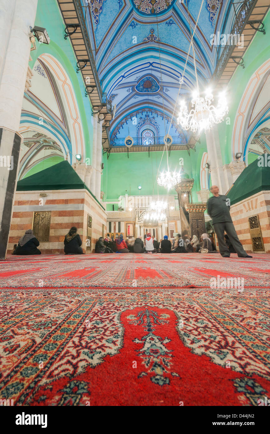 hebron-west-bank-israel-the-issac-hall-in-the-cave-of-the
