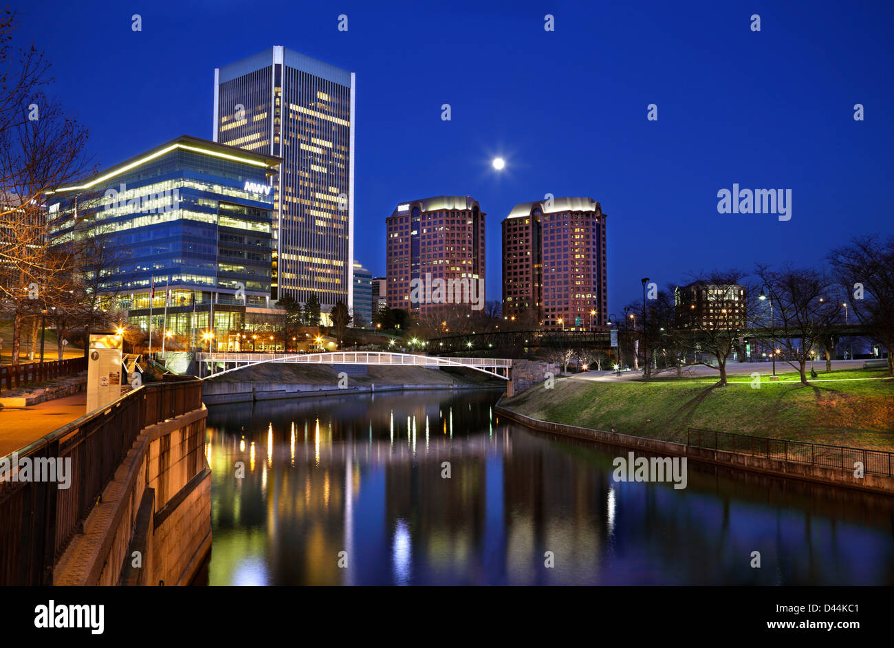Richmond, Virginia, skyline at night. View over the Haxall Kanawha canal and the Canal Walk park on Brown's Island. Stock Photo