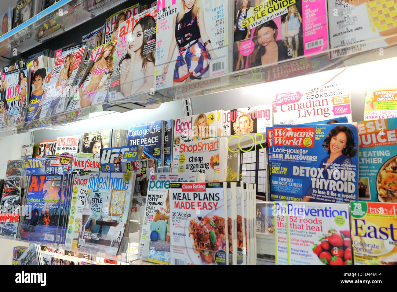 Shelves of magazines Stock Photo - Alamy