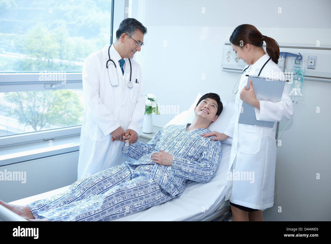 Patient doctor talking motion hi-res stock photography and images - Alamy
