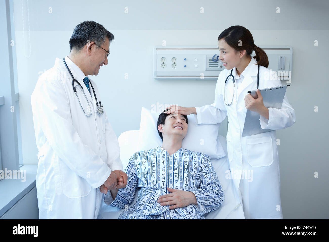 Patient doctor talking motion hi-res stock photography and images - Alamy