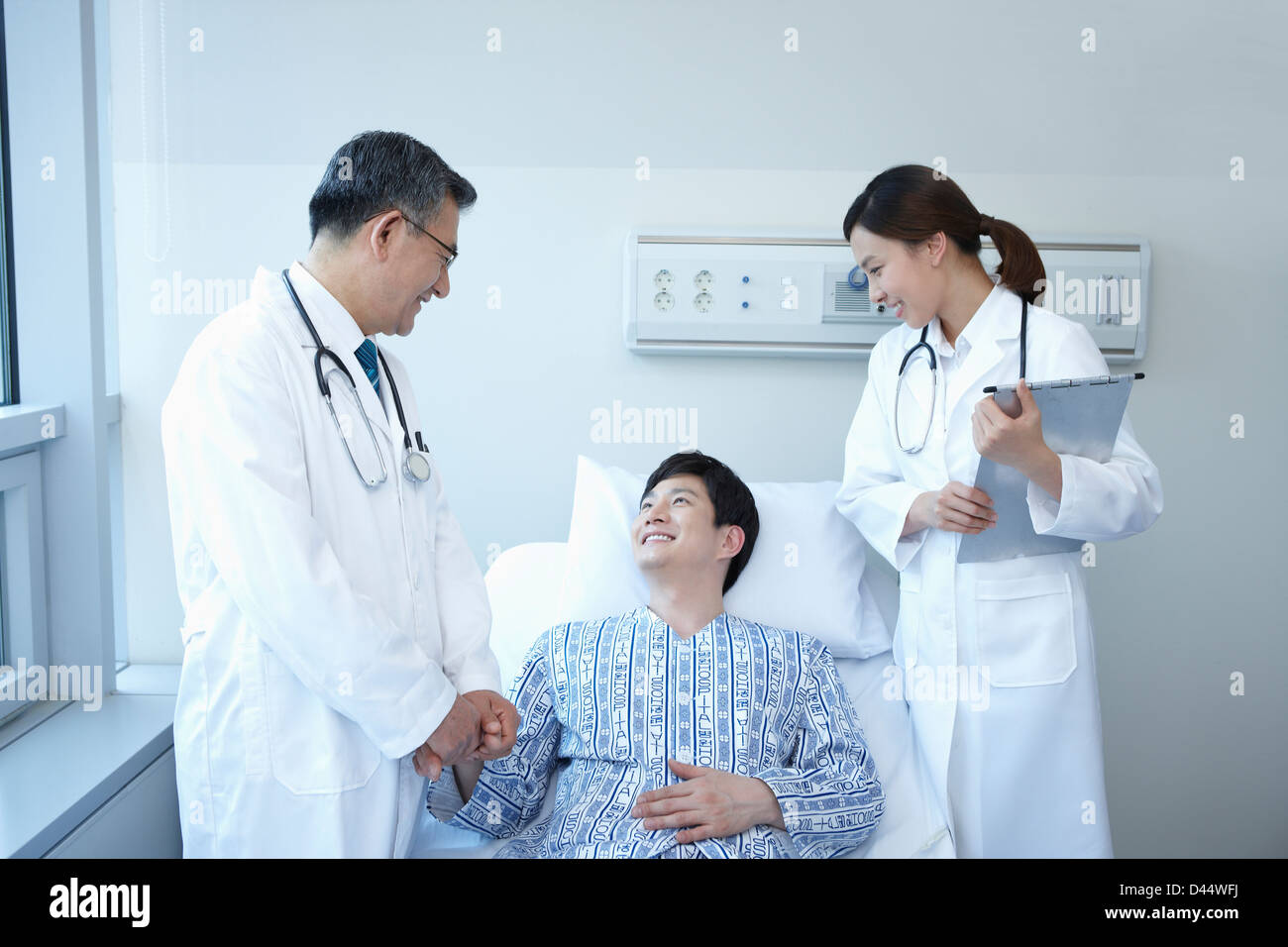 Patient doctor talking motion hi-res stock photography and images - Alamy