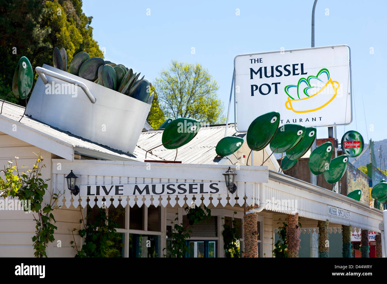 Green Mussel restaurant in Havelock, New Zealand Stock Photo