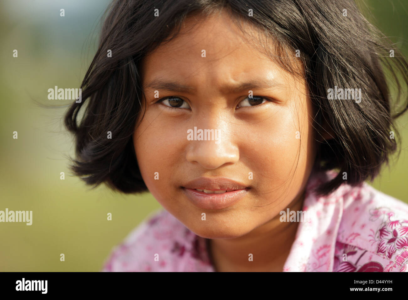 portrait-of-thai-girl-in-a-rehabilitation-thailand-school-D44YYH.jpg