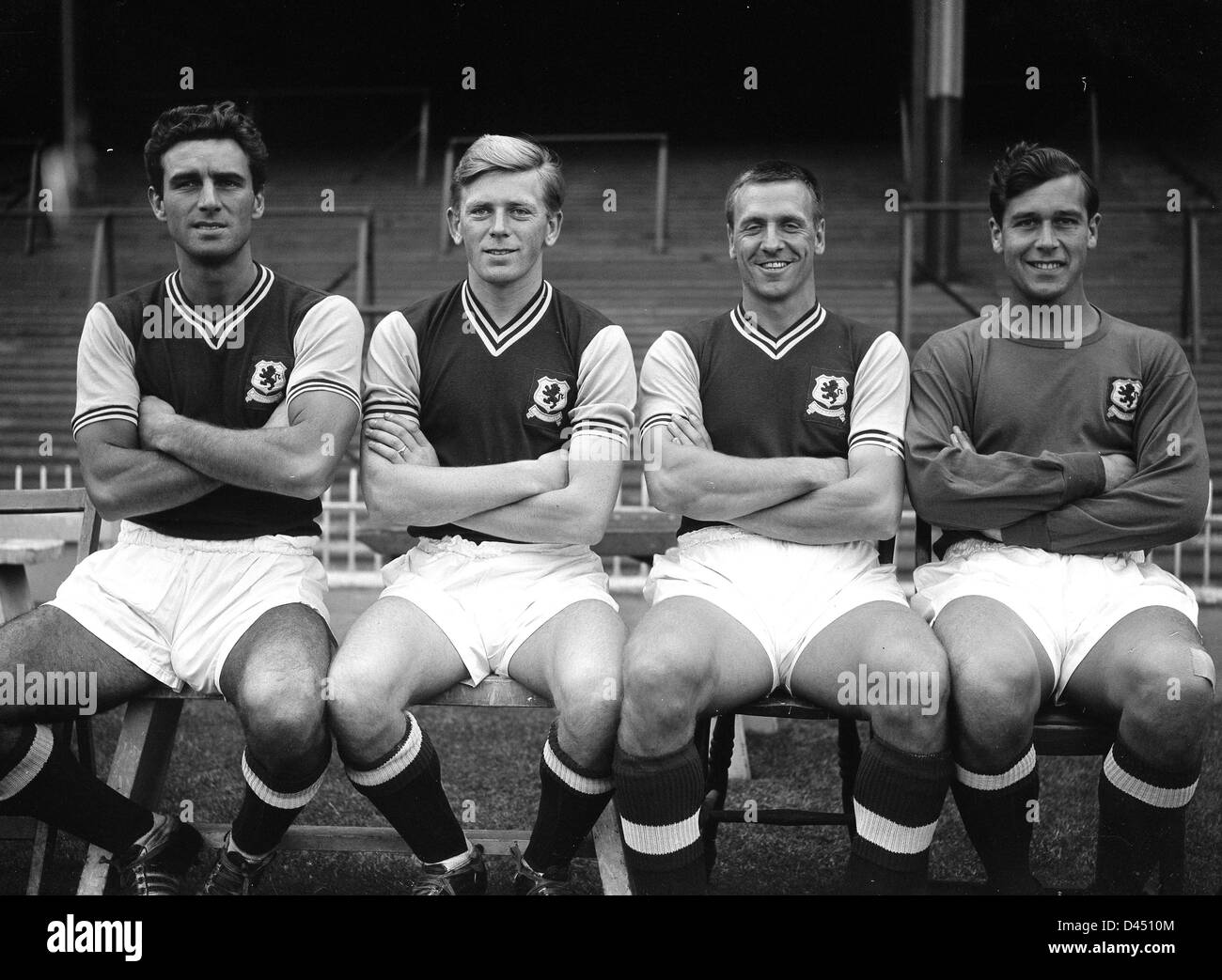 Aston Villa Football Club footballers Pat Saward, Gerry Hitchens, Stan Lynn, Nigel Sims 1959 Stock Photo