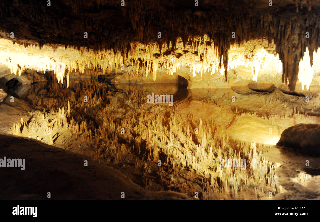 Dream Lake Luray Caverns Luray Virginia USA, Speleothems, stalactites, stalagmites, Stock Photo