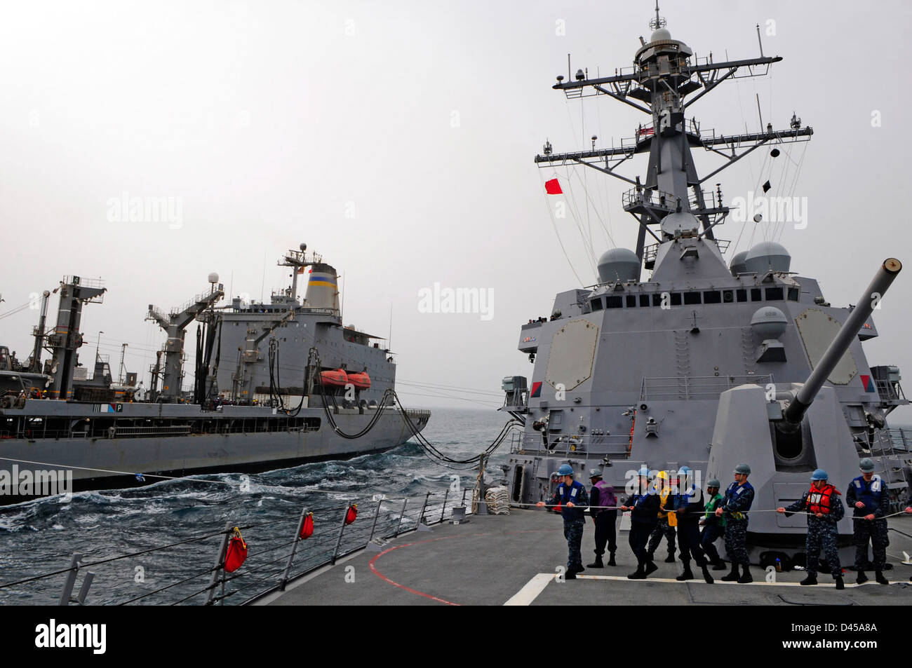 Guided missile destroyer uss sterett hi-res stock photography and ...