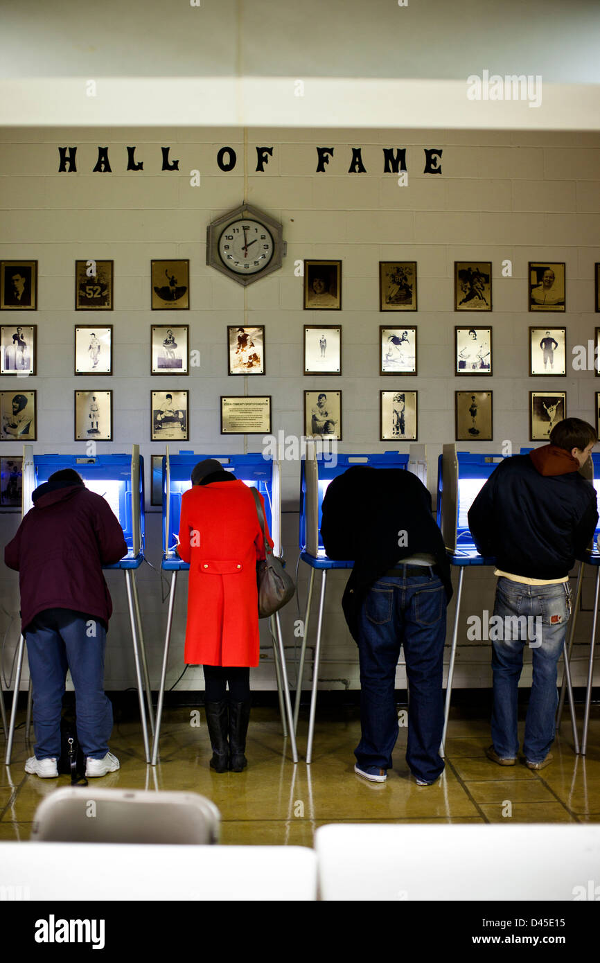 Voters at the polls on election day 2012, Edison High School, NE Minneapolis, MN. Stock Photo