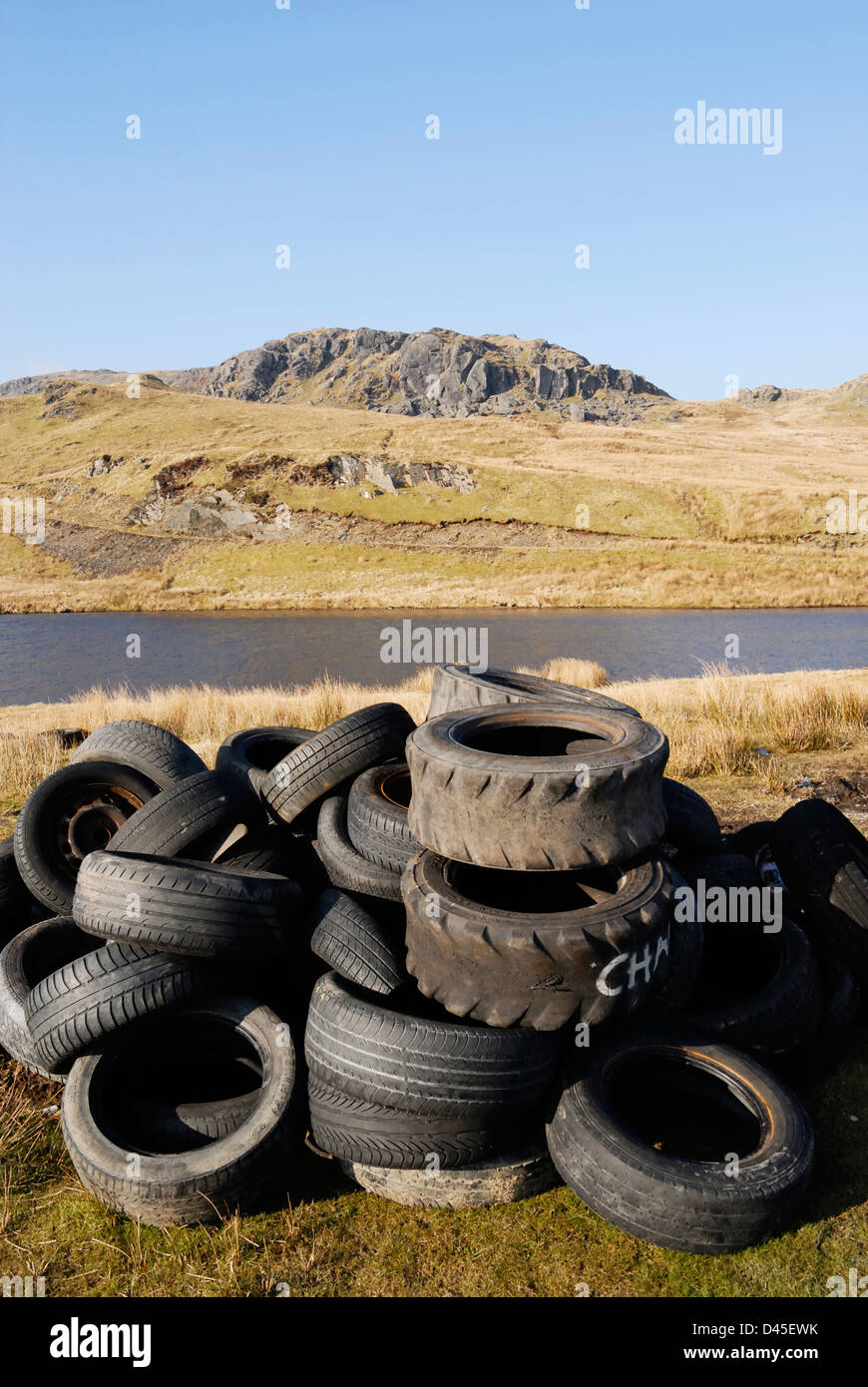 Dumped car in national park hi-res stock photography and images - Alamy