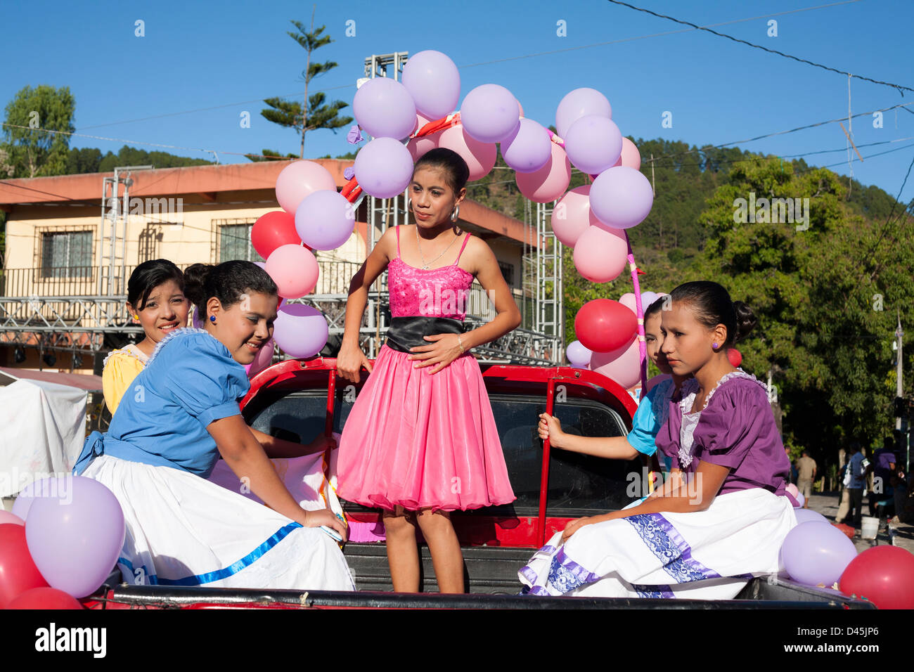 El salvador parade hi-res stock photography and images - Alamy