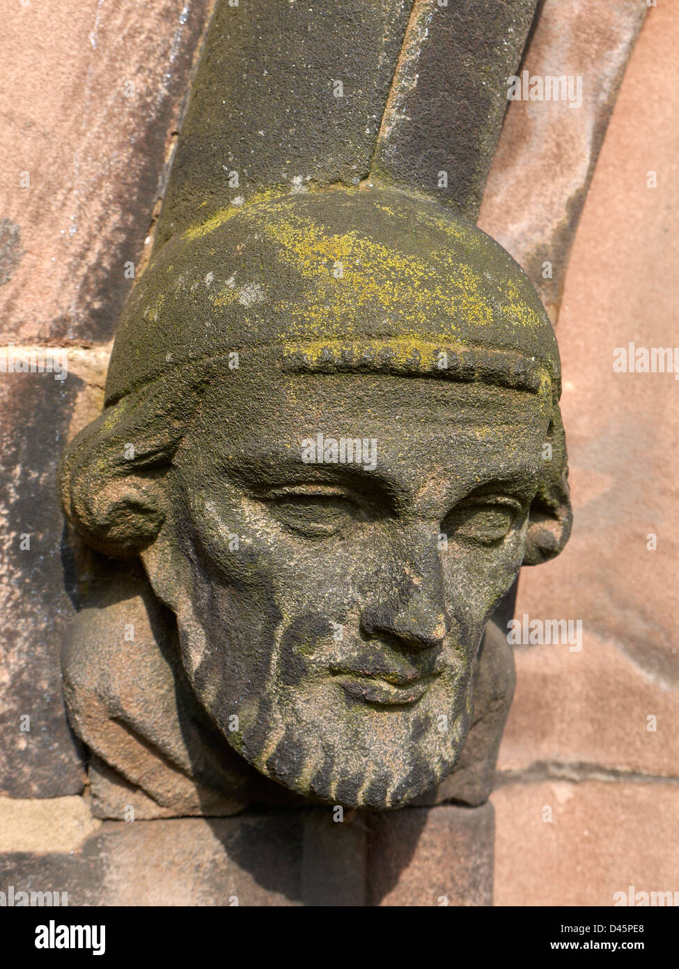 Carved stone head on wall hi-res stock photography and images - Alamy