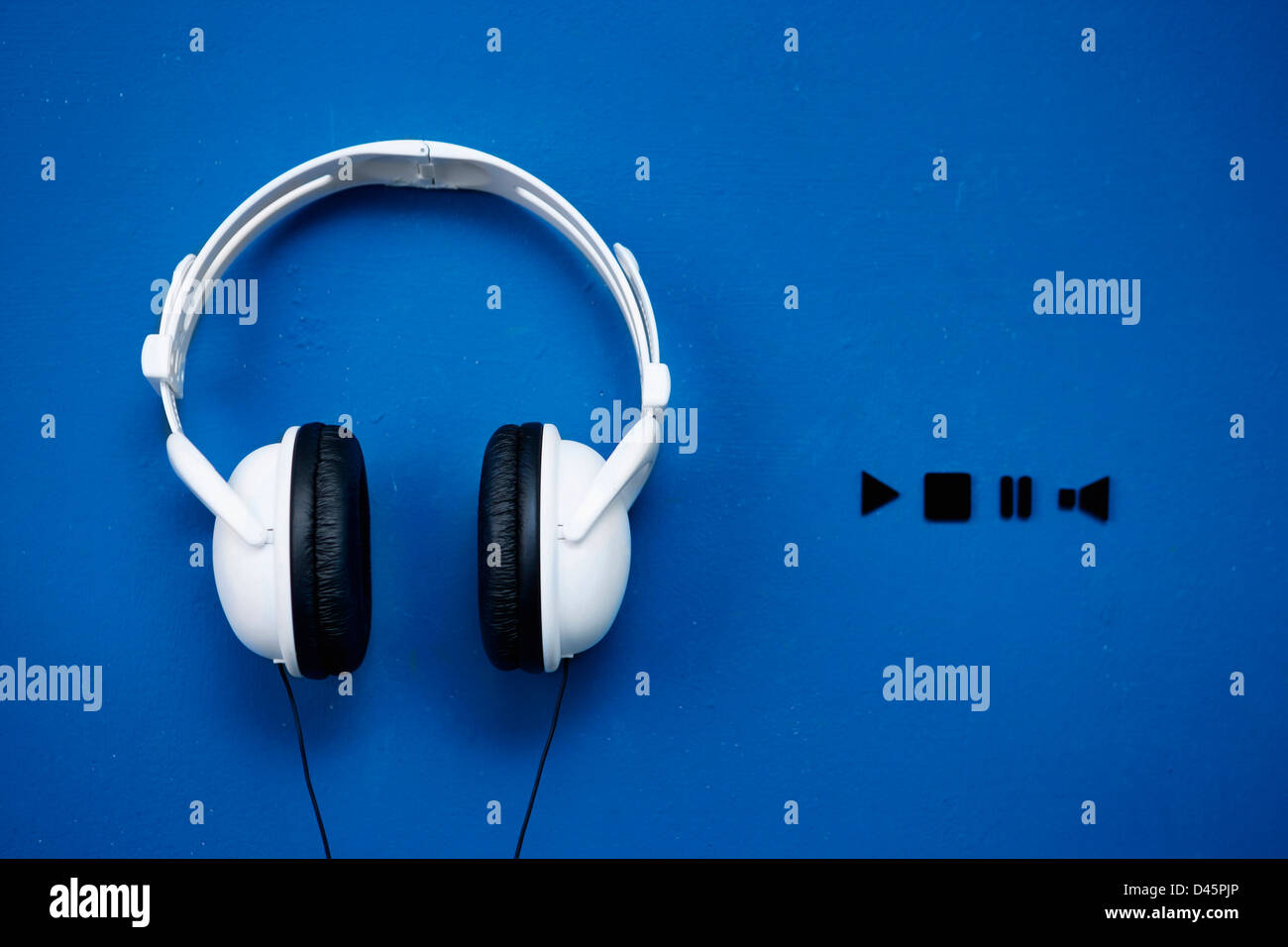 Headset icon hi-res stock photography and images - Alamy