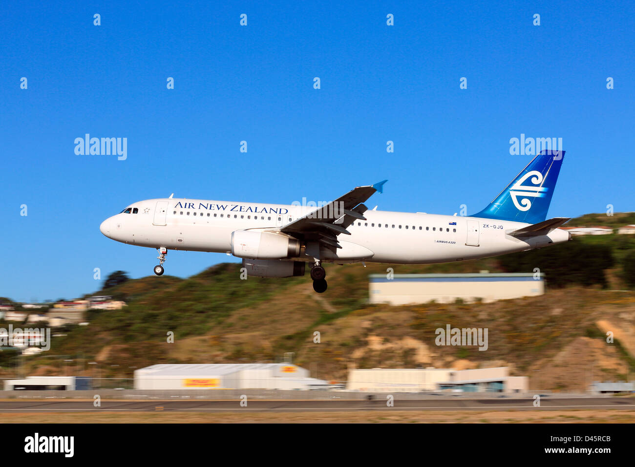 Air New Zealand Airbus A320 landing at Wellington Airport Stock Photo