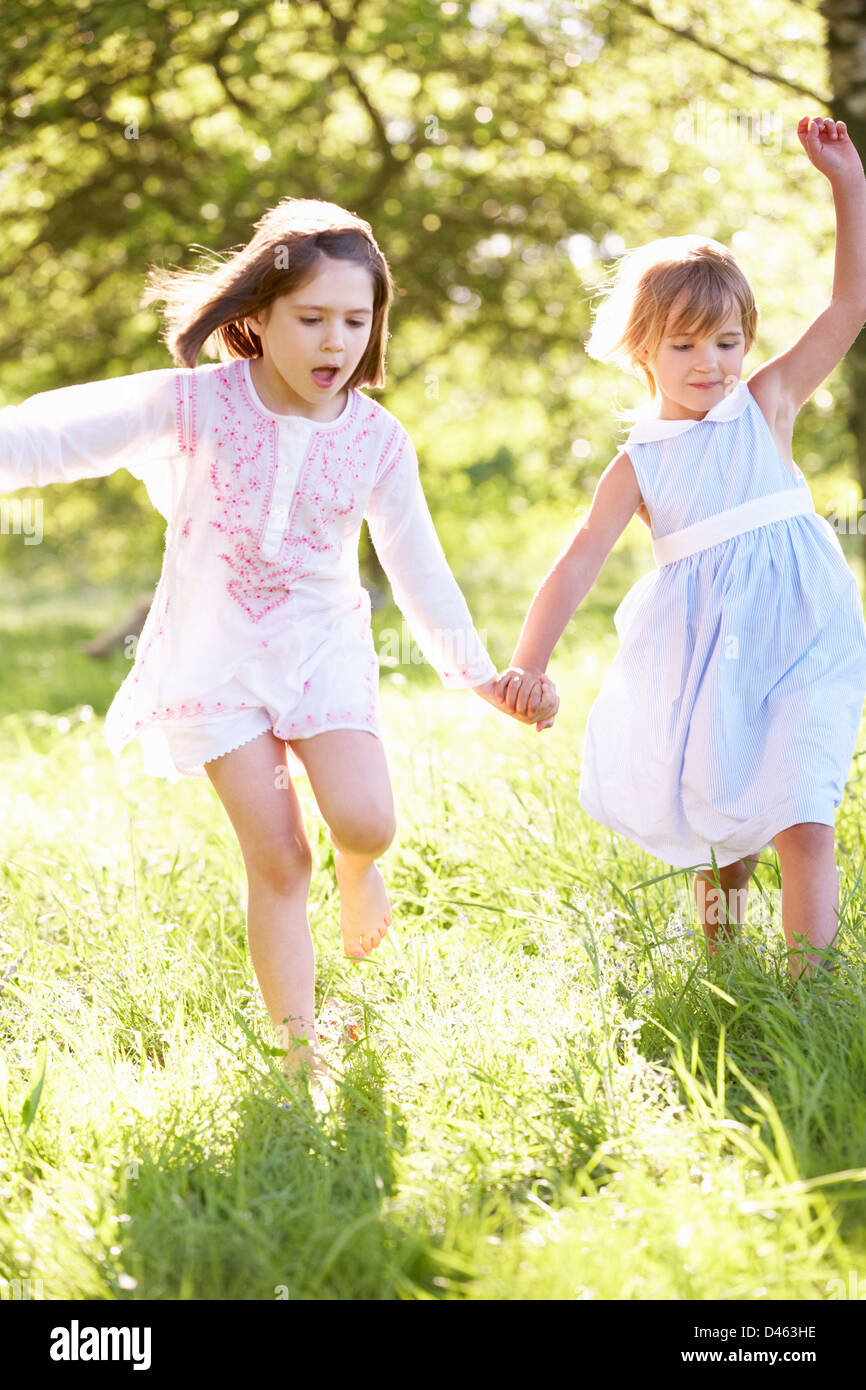 young girls 2 2 young girls hi-res stock photography and images - Alamy