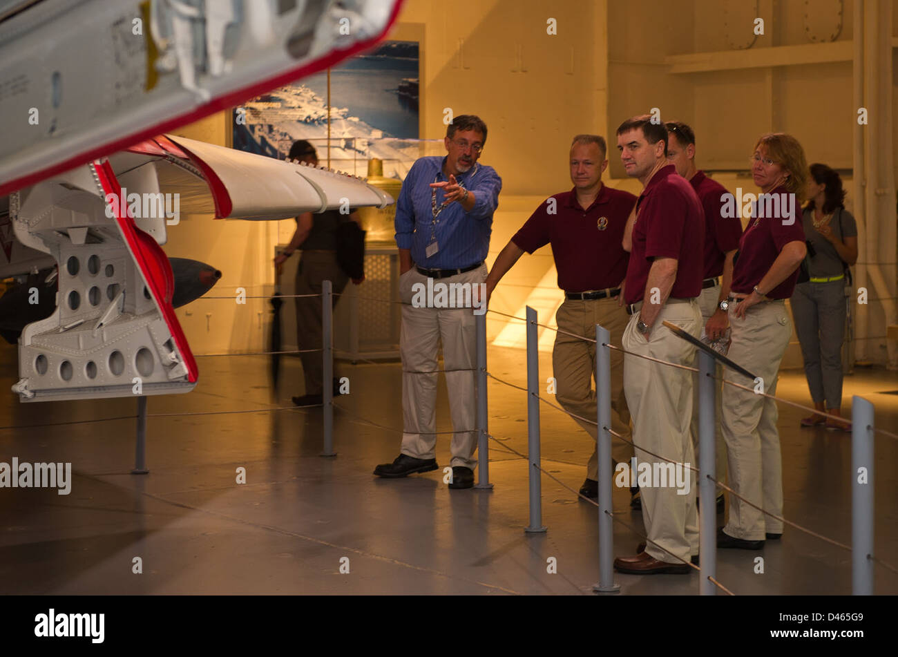 Sts 135 astronauts hi-res stock photography and images - Alamy