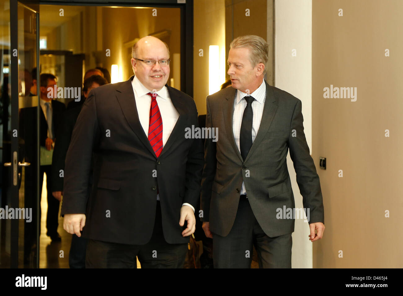 Berlin, Germany. 6th March 2013. Federal Environment Minister Peter Altmaier meets Austrian Economy Minister Reinhold Mitterlehner at the Federal Environment Ministry in Berlin. On picture: Peter Altmaier (CDU), Federal Minister of Environment, and the Austrian Economy Minister Reinhold Mitterlehner at BMU in Berlin. Credit:  Reynaldo Chaib Paganelli / Alamy Live News Stock Photo