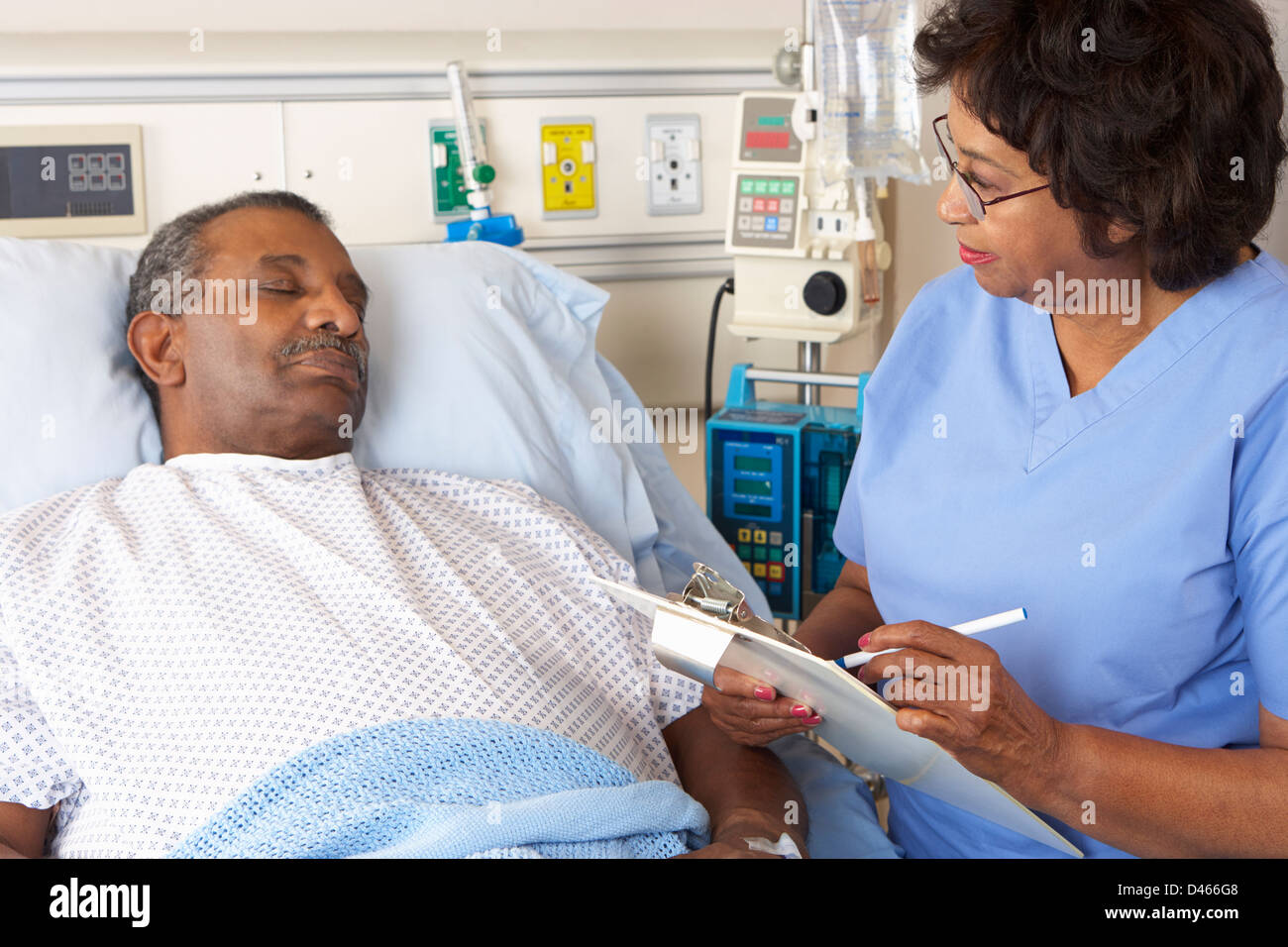 Nurse and patient hi-res stock photography and images - Alamy