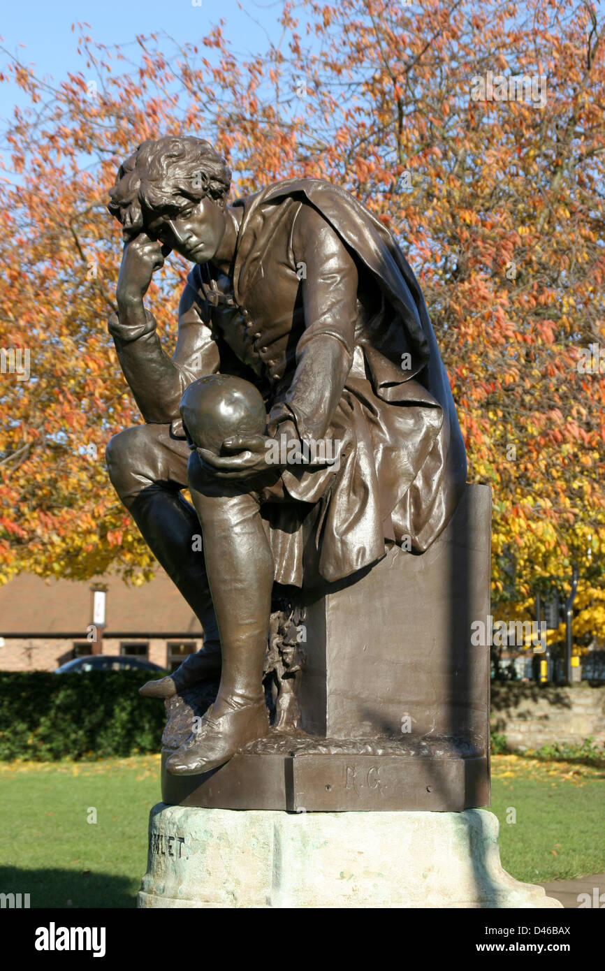 Hamlet statue bancroft gardens stratford hires stock photography and