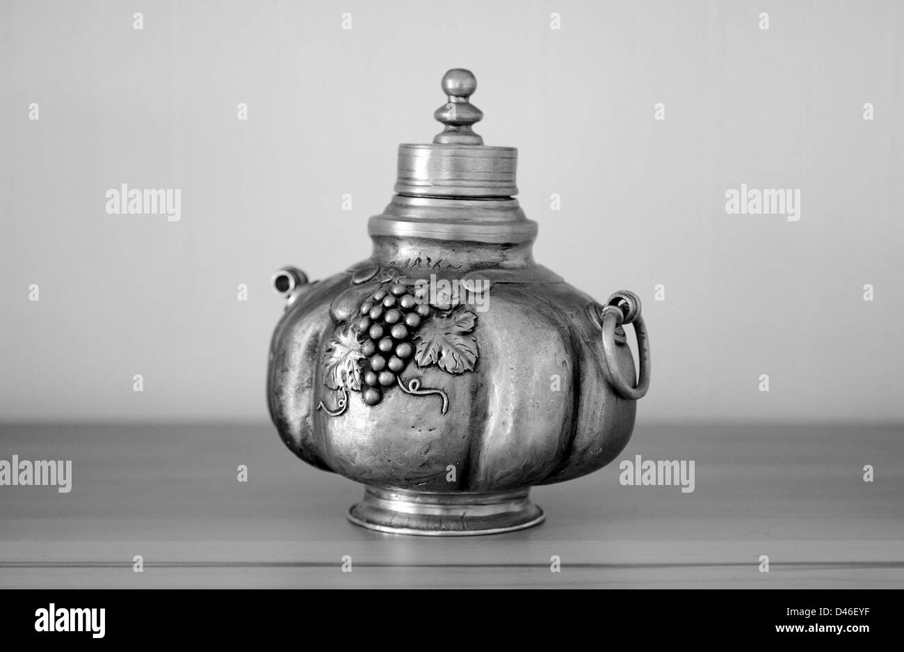 Old wine decanter Stock Photo Alamy