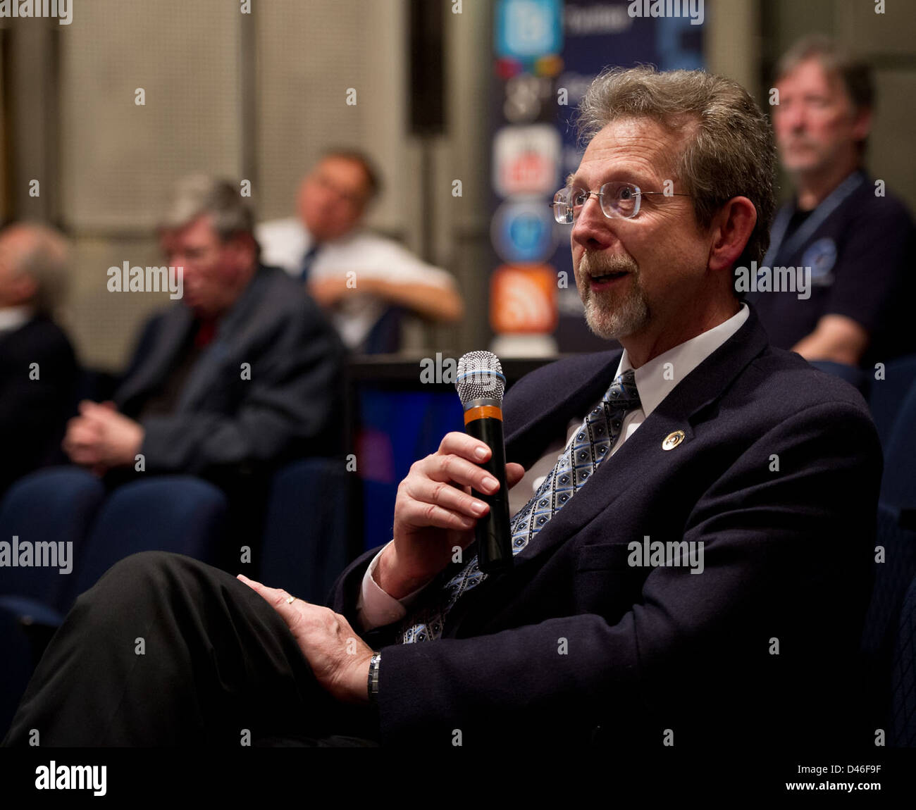 NASA provides a science update on the Dawn spacecraft’s mission to ...