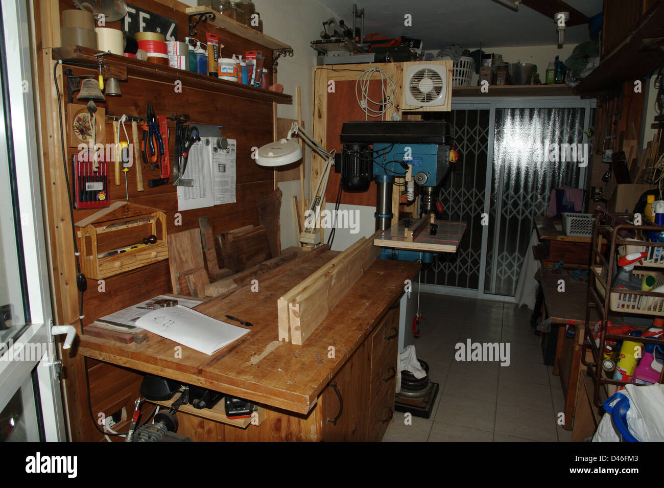 Gears workshop hi-res stock photography and images - Alamy